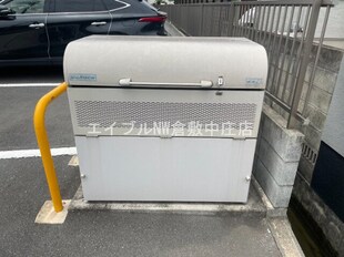 Square Villa 白楽町の物件外観写真